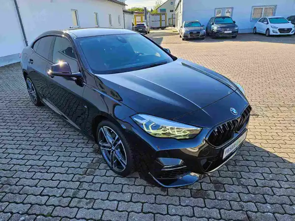 BMW 218 (4/21)