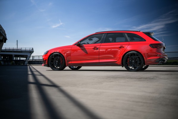 Audi RS4-X